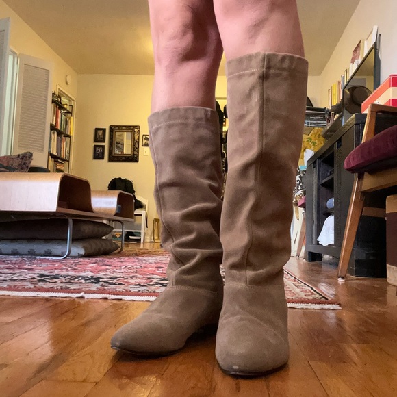 Vintage slouchy suede boots - Picture 2 of 10